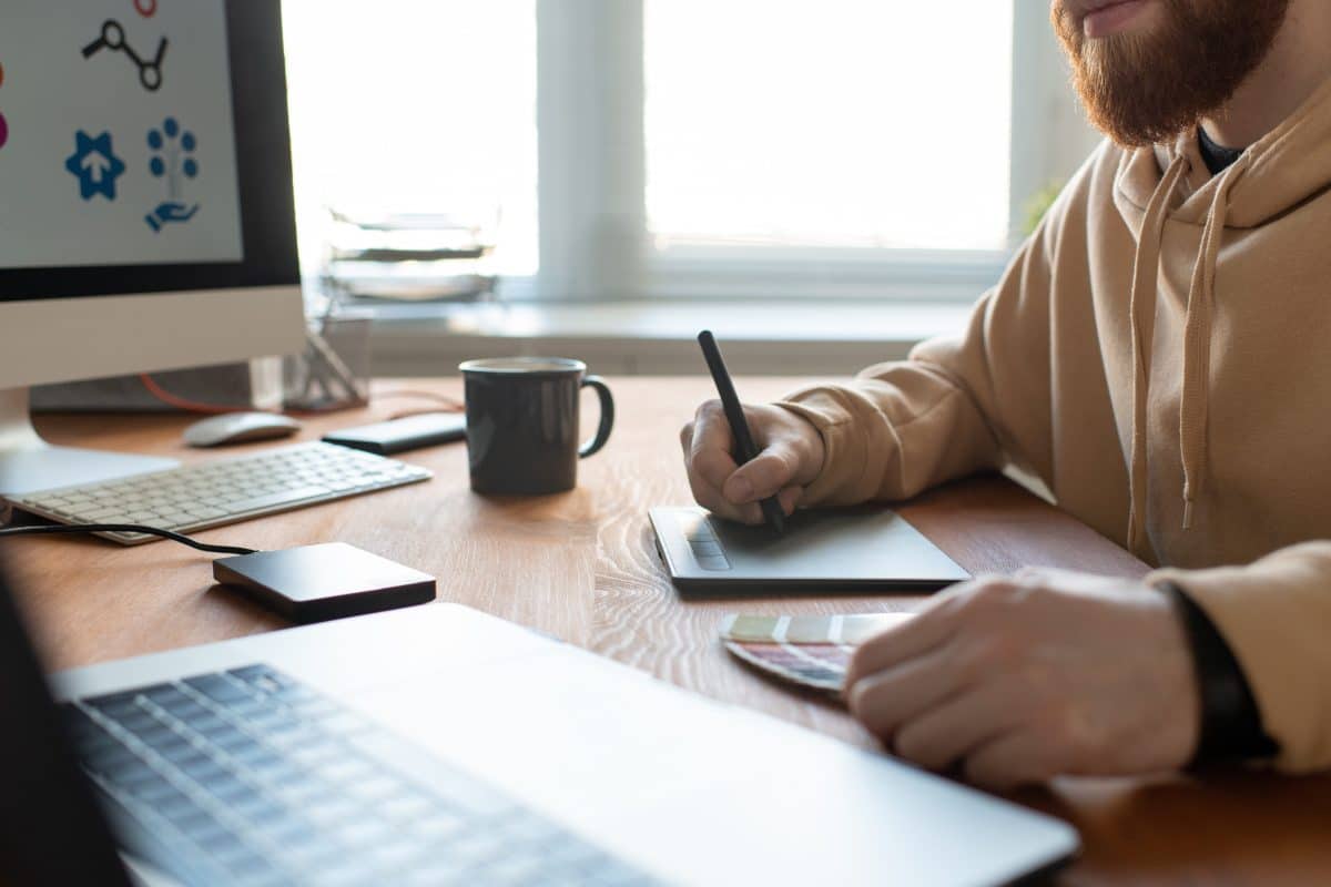 Canva: una herramienta para el diseño gráfico y la creación de contenido visual.